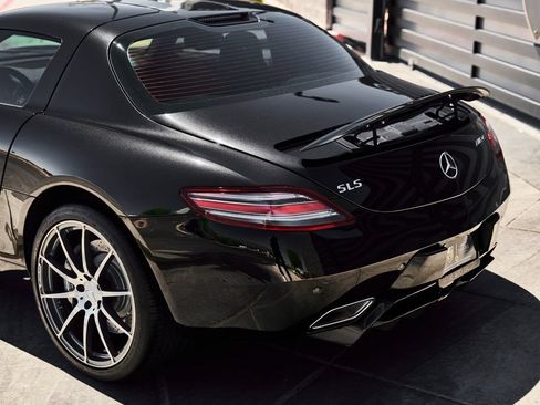 Used 2012 Mercedes-Benz SLS AMG Coupe image 13