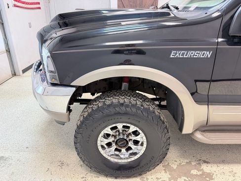 Used 2001 Ford Excursion Limited image 4