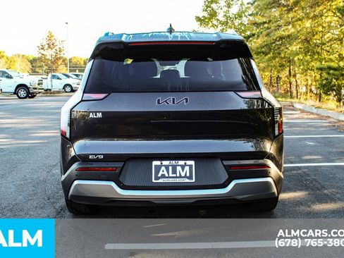 Used 2024 Kia EV9 Wind image 11