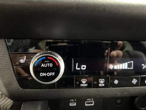 Used 2024 Mitsubishi Outlander SE AWD/4WD image 61