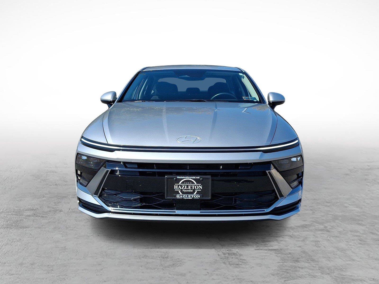 Used 2025 Hyundai Sonata SEL FWD image 2