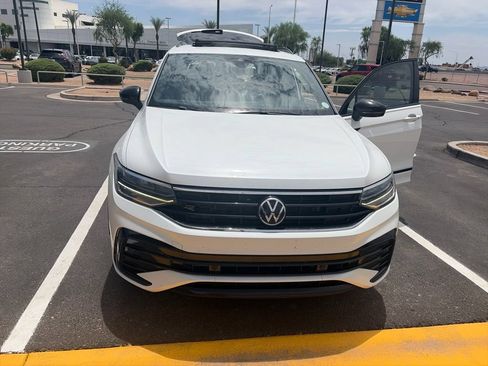 Used 2022 Volkswagen Tiguan SE R-Line FWD image 12