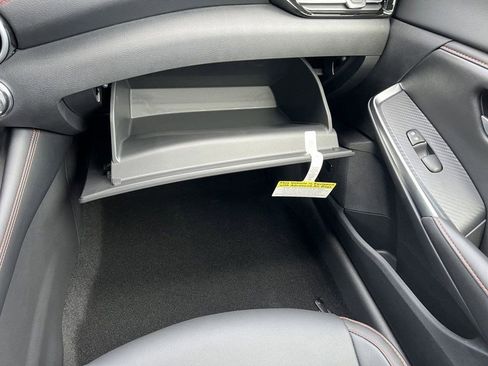 Used 2025 Nissan Sentra SR w/ SR Premium Package FWD image 35