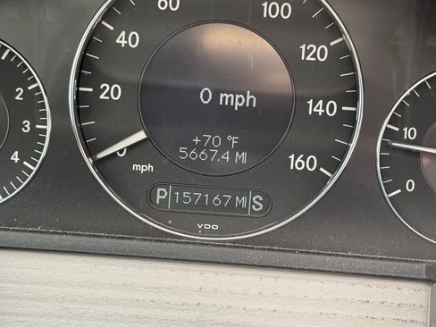 Used 2007 Mercedes-Benz E 320 BlueTEC Sedan image 11