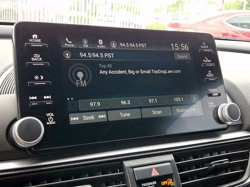 Used 2018 Honda Accord Sport image 17