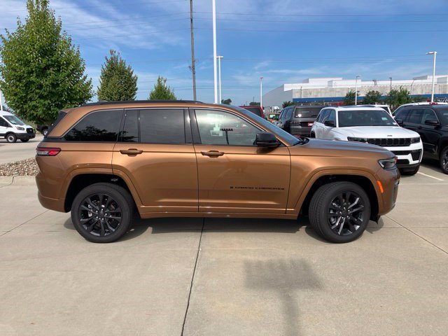New 2026 Jeep Grand Cherokee Limited AWD/4WD image 5
