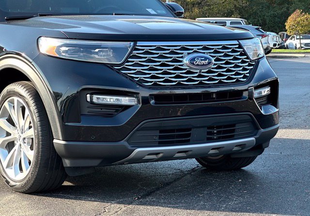 Used 2024 Ford Explorer Platinum w/ Technology Package AWD/4WD image 2