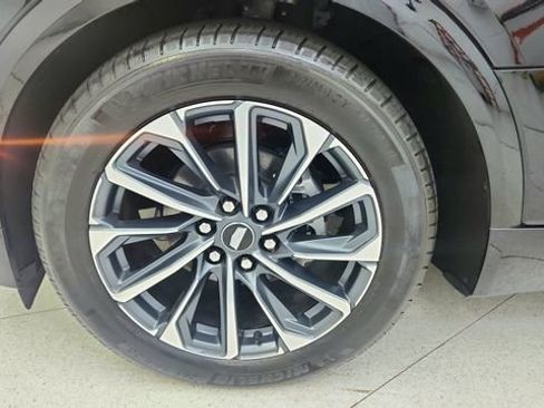 Used 2025 Cadillac Lyriq Sport AWD/4WD image 62