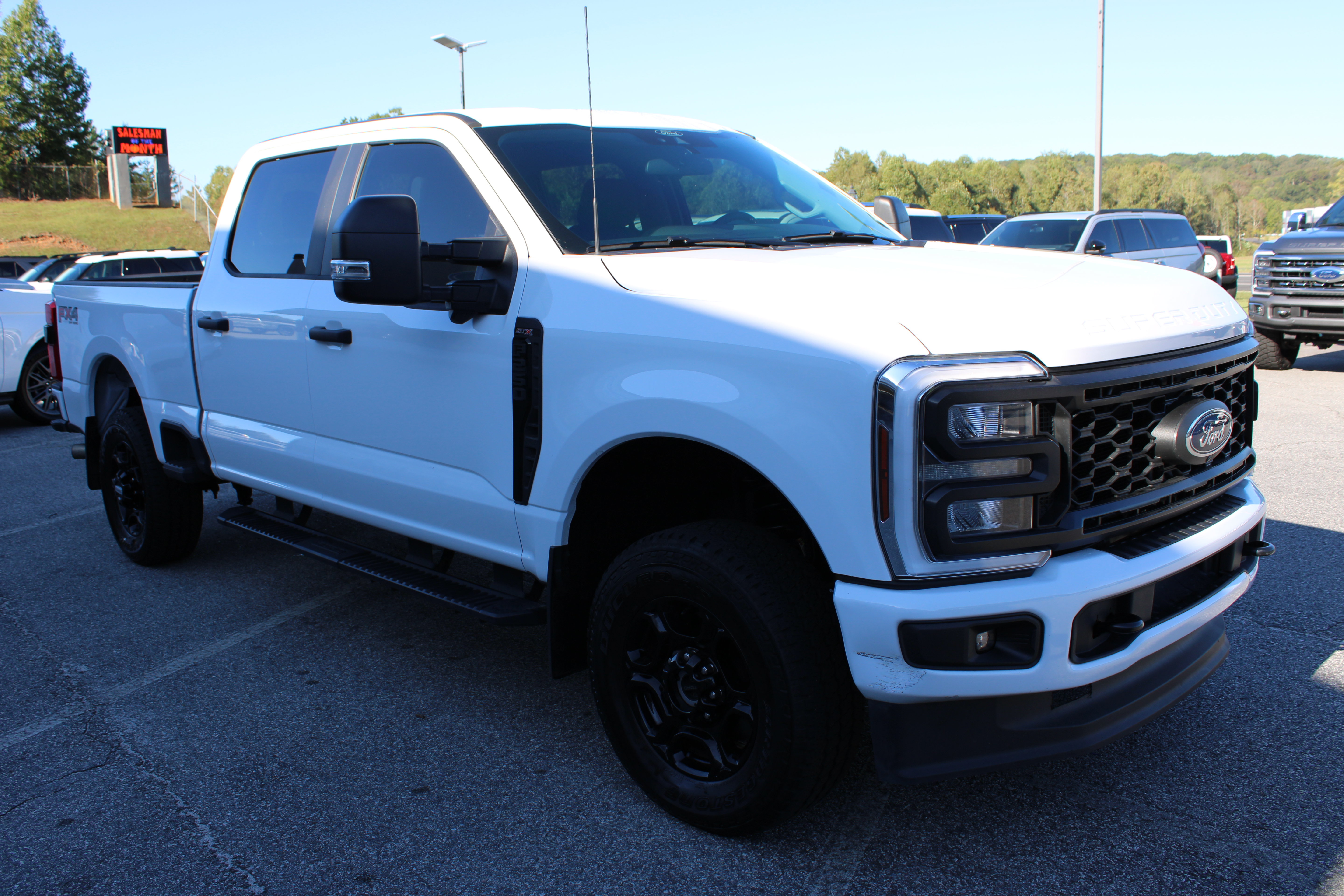 Used 2024 Ford F250 XL w/ STX Appearance Package AWD/4WD image 4
