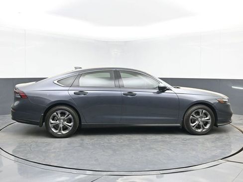 Used 2023 Honda Accord EX image 11