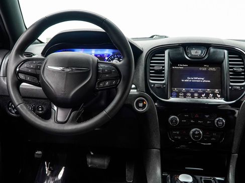 Used 2023 Chrysler 300 S w/ Comfort Group RWD image 19