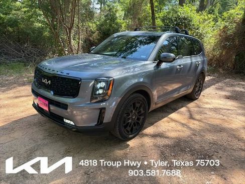 Used 2022 Kia Telluride SX w/ SX Prestige Package AWD/4WD image 3