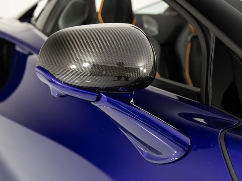 Used 2025 McLaren Artura Spider image 11