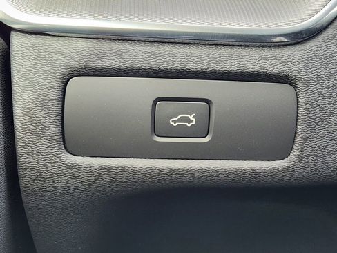 New 2026 Volvo XC60 B5 Ultra w/ Climate Package image 11