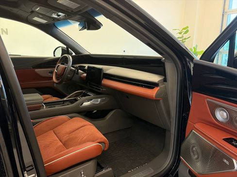Certified 2024 Lincoln Nautilus Black Label w/ Jet Appearance Package (87T) AWD/4WD image 6