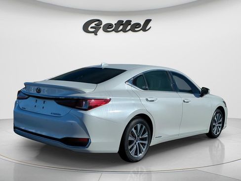 Used 2020 Lexus ES 300h w/ Premium Package image 4