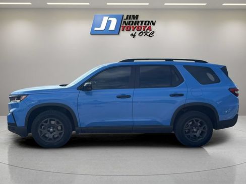 Used 2024 Honda Pilot TrailSport image 8