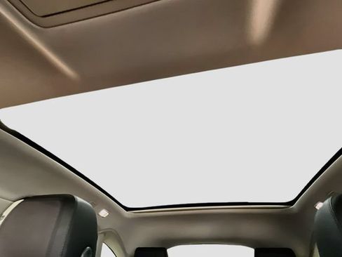 Used 2018 Jaguar E-PACE S AWD/4WD image 23