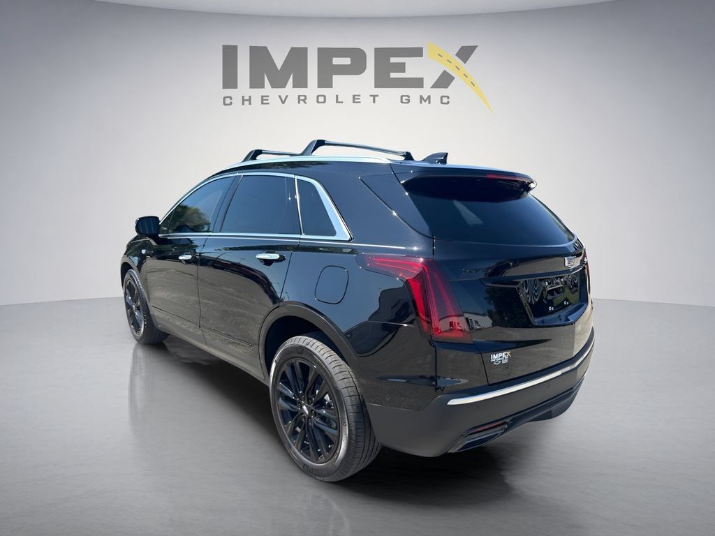 Used 2026 Cadillac XT5 Premium Luxury w/ LPO, ONYX Package FWD image 3