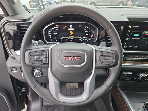 Used 2024 GMC Sierra 1500 Elevation w/ Elevation Premium Package image 17