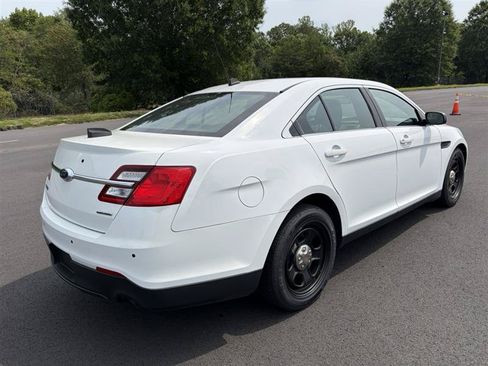 Used 2017 Ford Taurus Police Interceptor AWD image 6