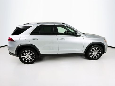 Used 2025 Mercedes-Benz GLE 350 4MATIC image 9