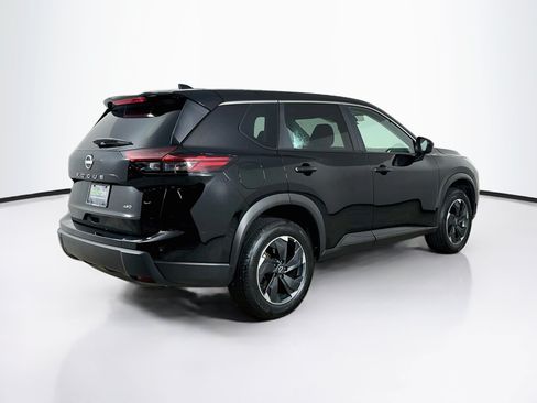 Used 2025 Nissan Rogue SV AWD/4WD image 9
