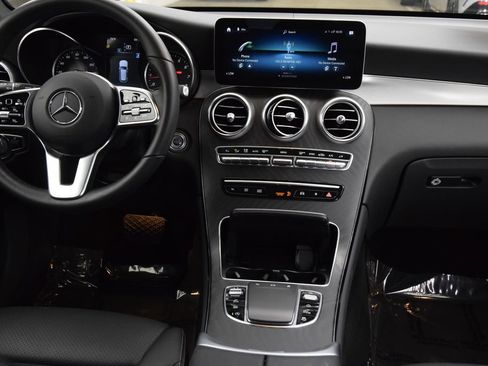 Certified 2022 Mercedes-Benz GLC 300 image 19