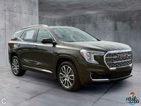 Used 2023 GMC Terrain Denali AWD/4WD image 9