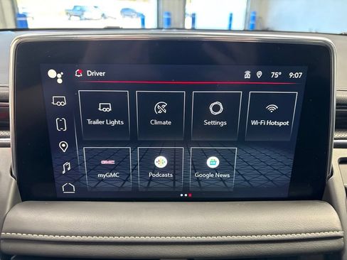 Used 2022 GMC Yukon XL SLT w/ SLT Premium Package AWD/4WD image 21
