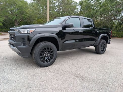 New 2026 Chevrolet Colorado Trail Boss AWD/4WD image 3