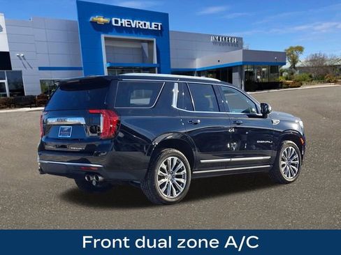 Used 2021 GMC Yukon Denali w/ Denali Premium Package image 9