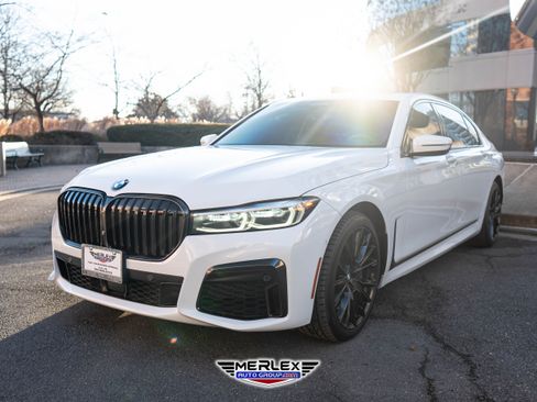 Used 2020 BMW 750i xDrive w/ Executive Package image 3