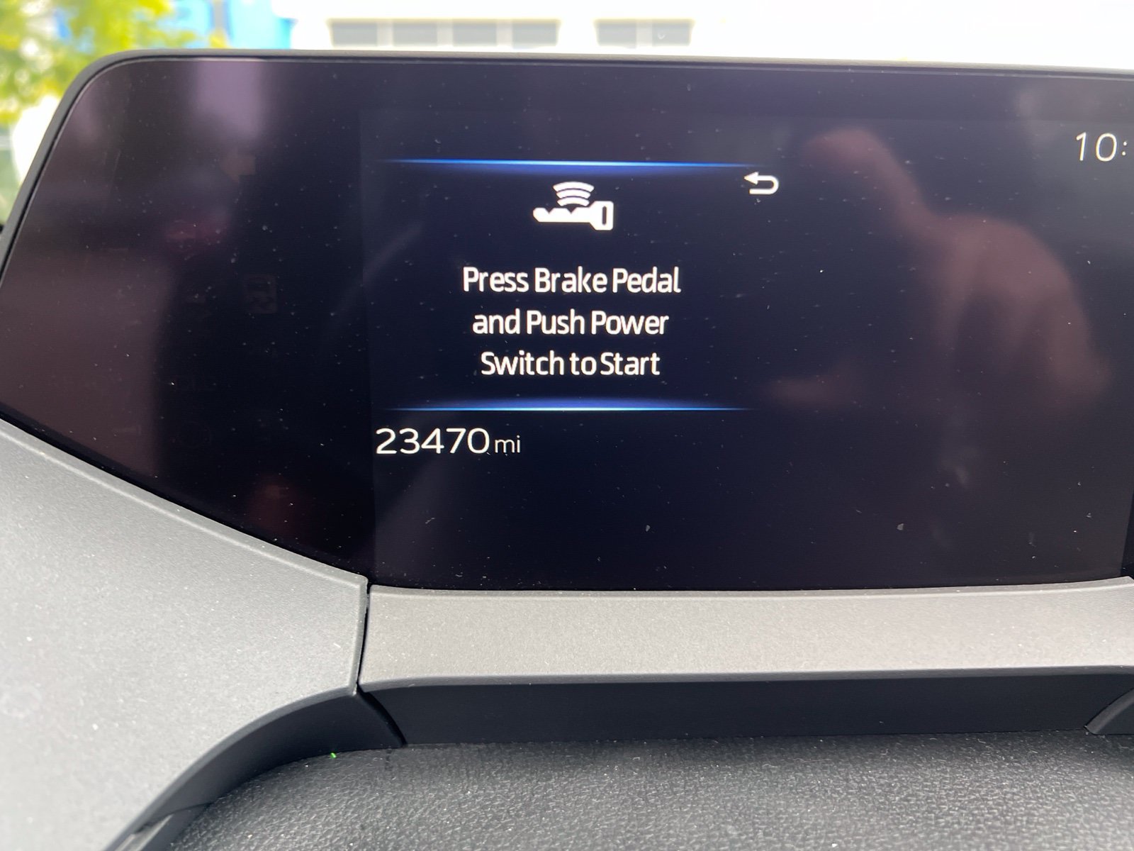 Used 2024 Toyota Prius LE AWD/4WD image 8