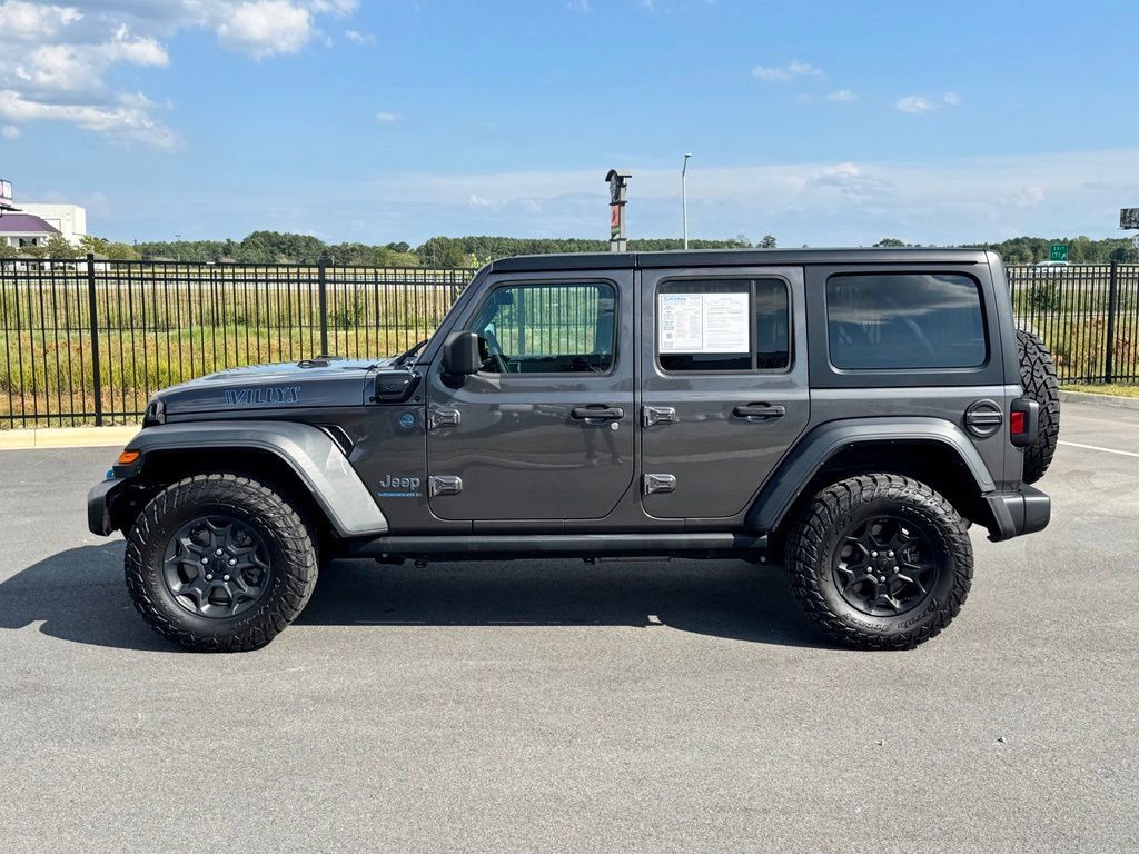 Used 2023 Jeep Wrangler Unlimited w/ Cold Weather Group AWD/4WD image 3