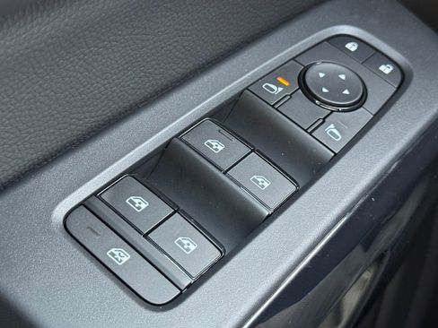 New 2026 Nissan Pathfinder SV image 18