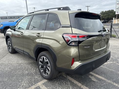 New 2026 Subaru Forester Premium image 5