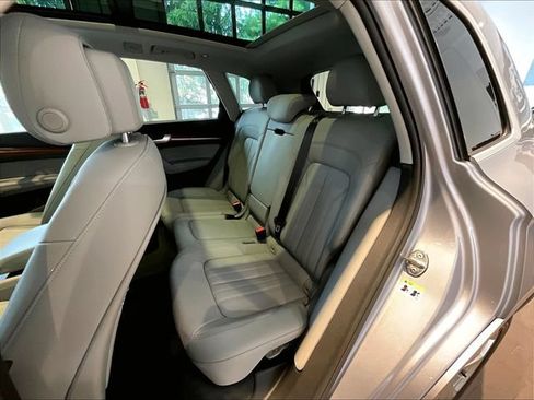 Used 2023 Audi Q5 2.0T Premium Plus w/ Premium Plus Package AWD/4WD image 25