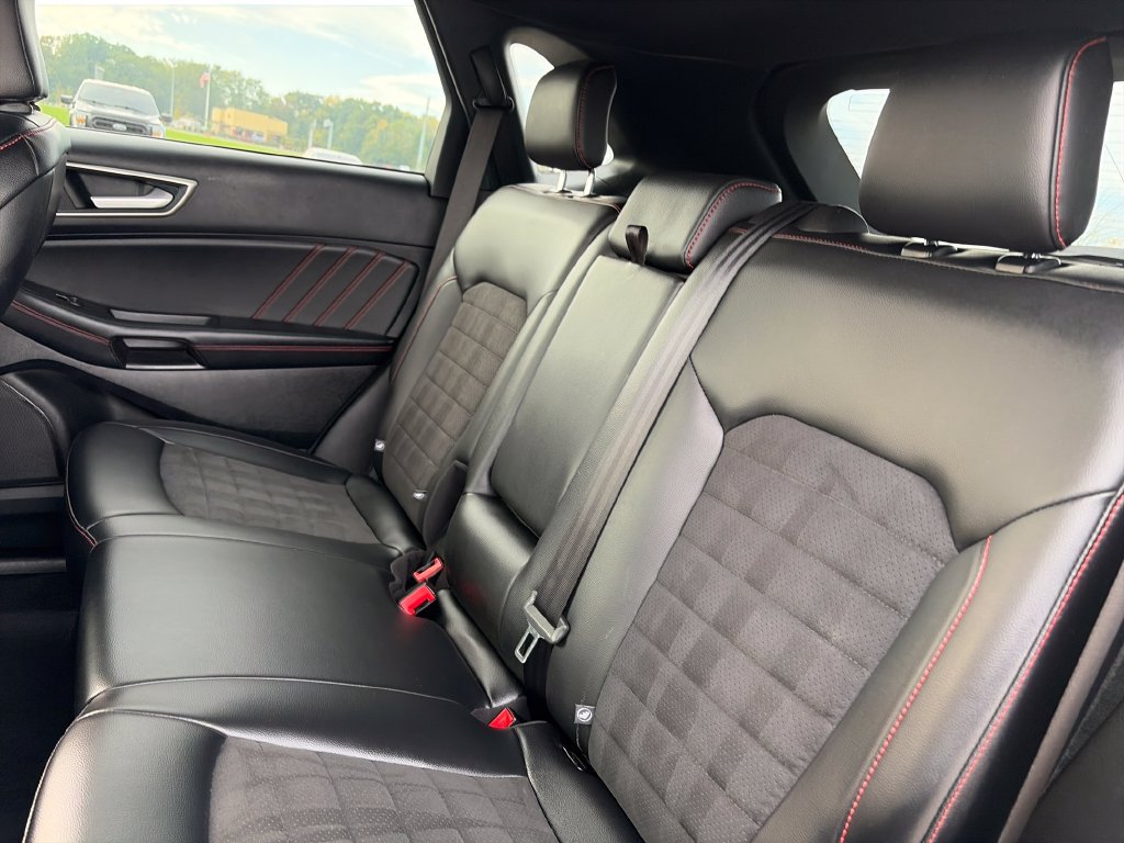 Used 2024 Ford Edge ST-Line AWD/4WD image 27
