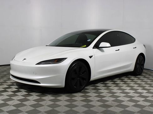 Used 2024 Tesla Model 3 Long Range RWD image 3