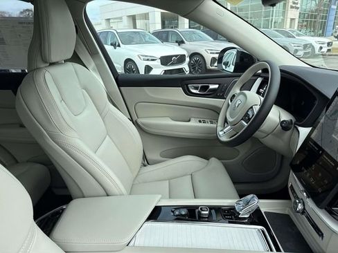 New 2026 Volvo XC60 B5 Ultra w/ Climate Package image 14