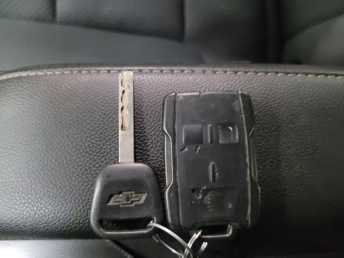 Used 2015 Chevrolet Silverado 1500 LT image 32