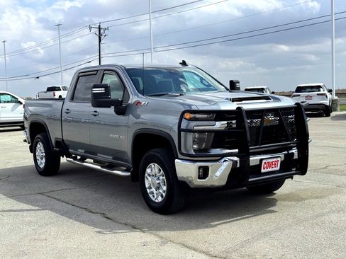Used 2024 Chevrolet Silverado 2500 LT image 5