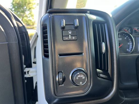 Used 2018 Chevrolet Silverado 2500 W/T w/ WT Fleet Convenience Package AWD/4WD image 39