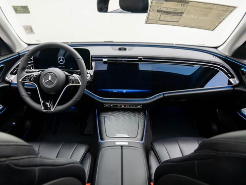 New 2026 Mercedes-Benz E 350 4MATIC Sedan image 10