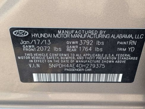 Used 2013 Hyundai Elantra GLS w/ Preferred Pkg FWD image 18
