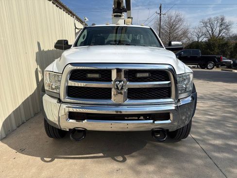 Used 2015 RAM 4500 Tradesman w/ Power & Remote Entry Group image 2