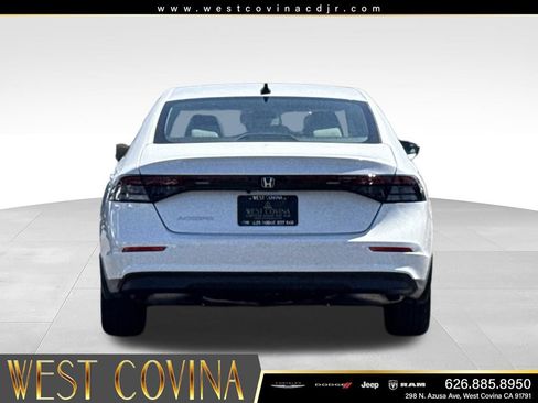 Used 2025 Honda Accord SE image 9