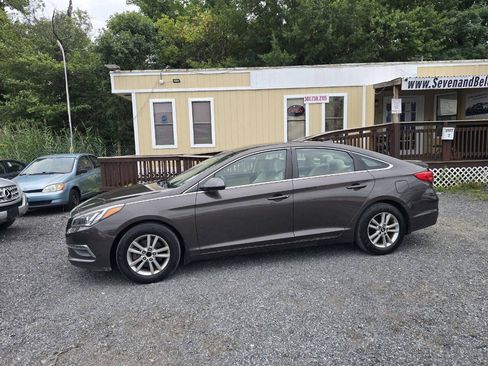 Used 2015 Hyundai Sonata SE FWD image 1