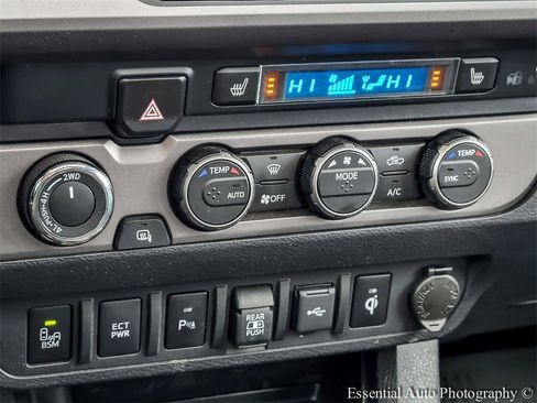 Used 2023 Toyota Tacoma TRD Off-Road w/ TRD Premium Off Road Package image 22